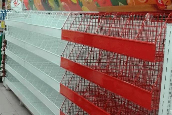 Expositor cesto aramado: otimize a exibição de seus produtos com organização e eficiência